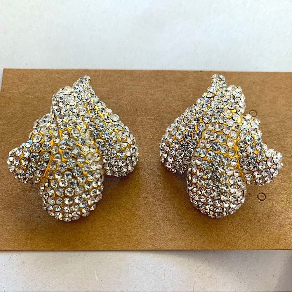 Vintage JARIN rhinestone clip on earrings